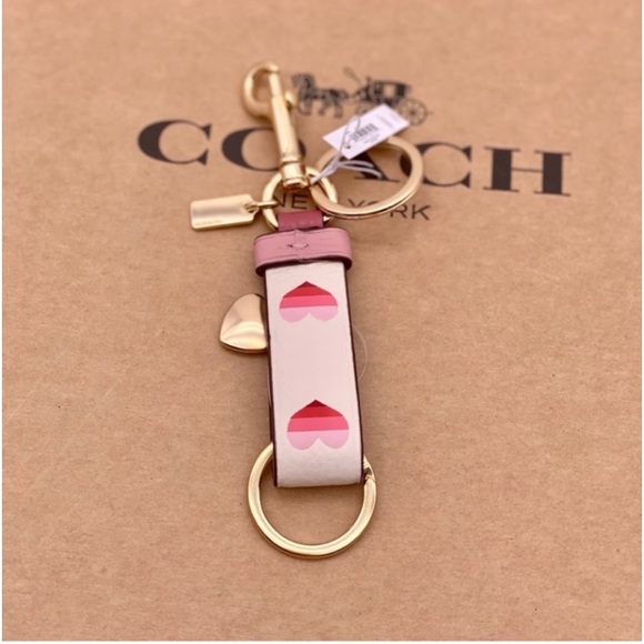 Coach Trigger Snap Bag
Charm With Stripe Heart Print Leather Keychain - Picture 7 of 7